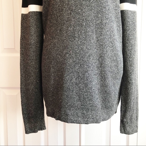 H&M Charcoal Gray Stripe Print 1/4 Zip Sweater Pullover Small - Picture 7 of 16